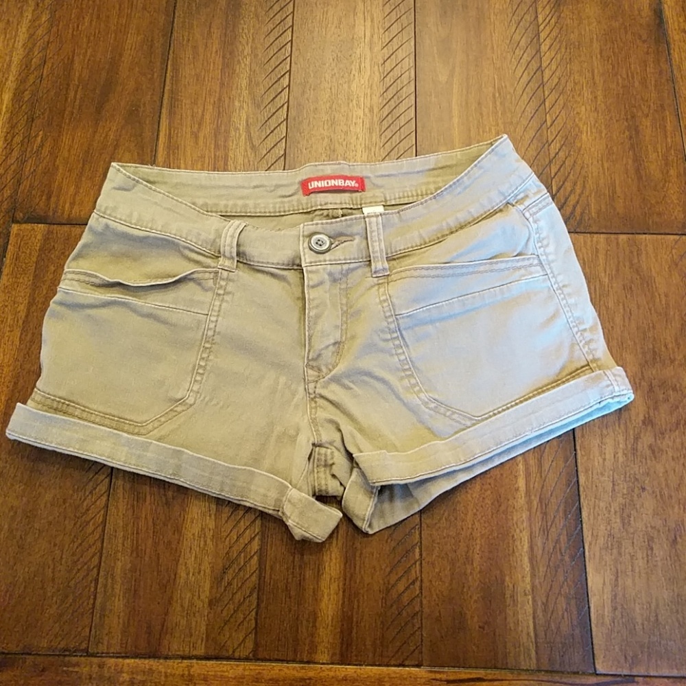 Khaki shorts